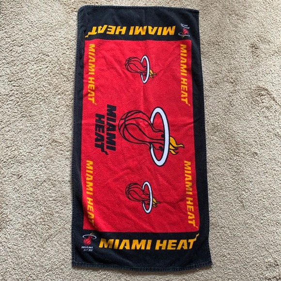 Miami Heat Towel vintage warm up towel - Picture 1 of 2